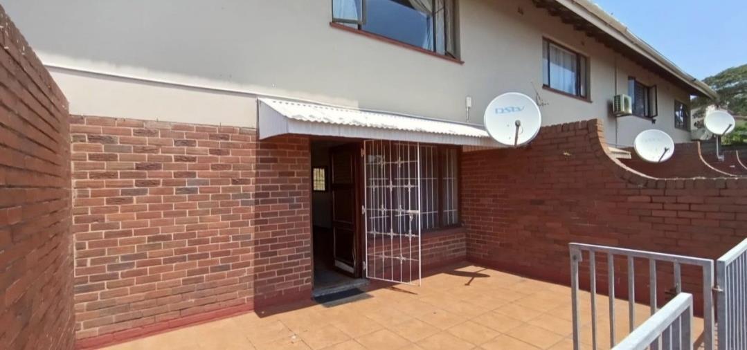 2 Bedroom Apartment in Escombe