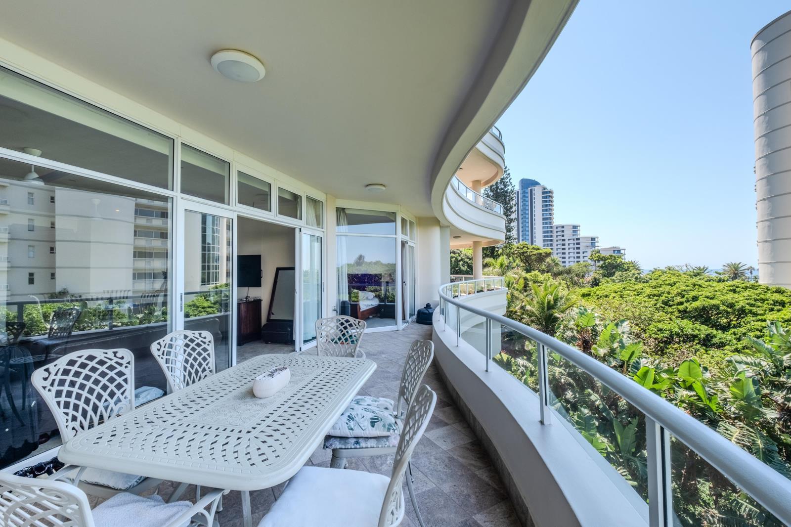 2 Bedroom Apartment in Umhlanga Rocks