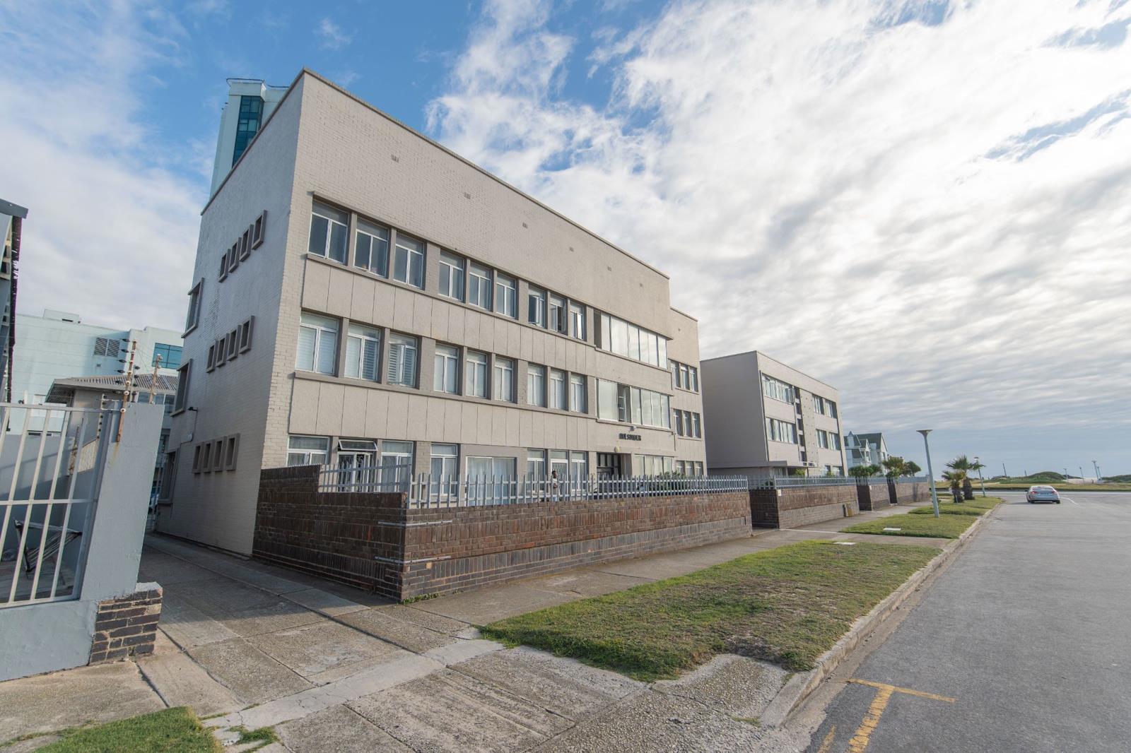 1 Bedroom Apartment in Summerstrand