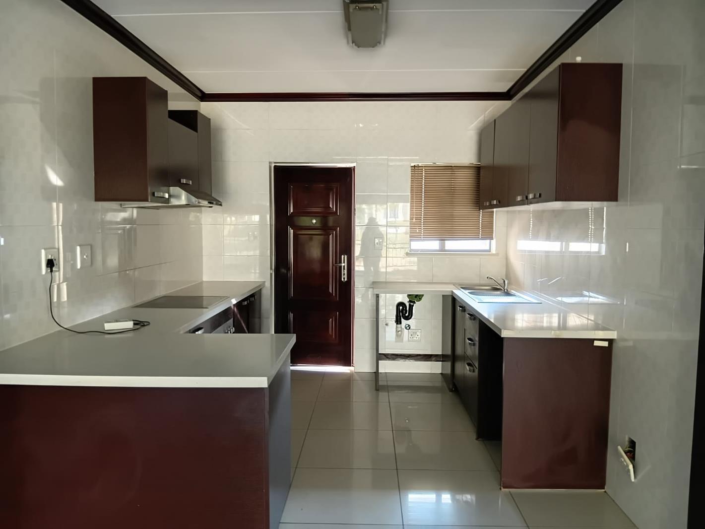 2 Bedroom Apartment in Summerset