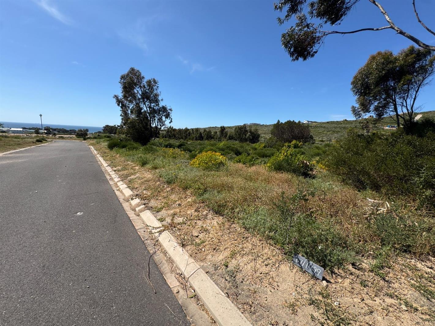410 m² Land available in St Helena Views