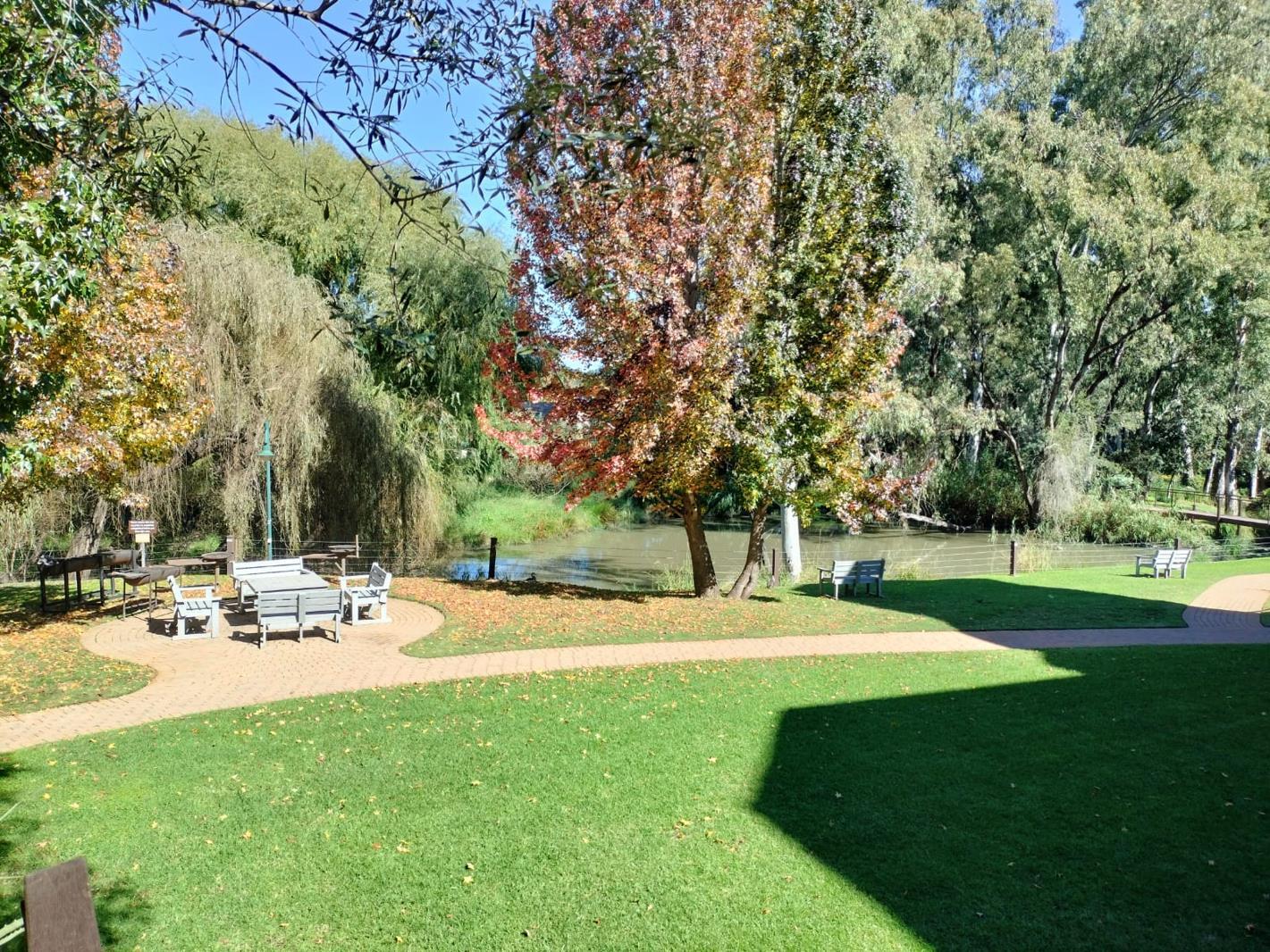 Studio Apartment in Douglasdale