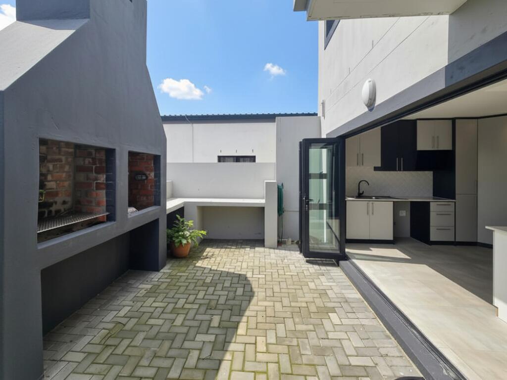 2.5 Bedroom House in Sandown