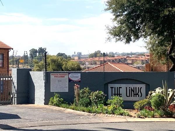 2 Bedroom Apartment in Wilgeheuwel