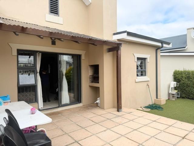 2 Bedroom House in Buh Rein Estate