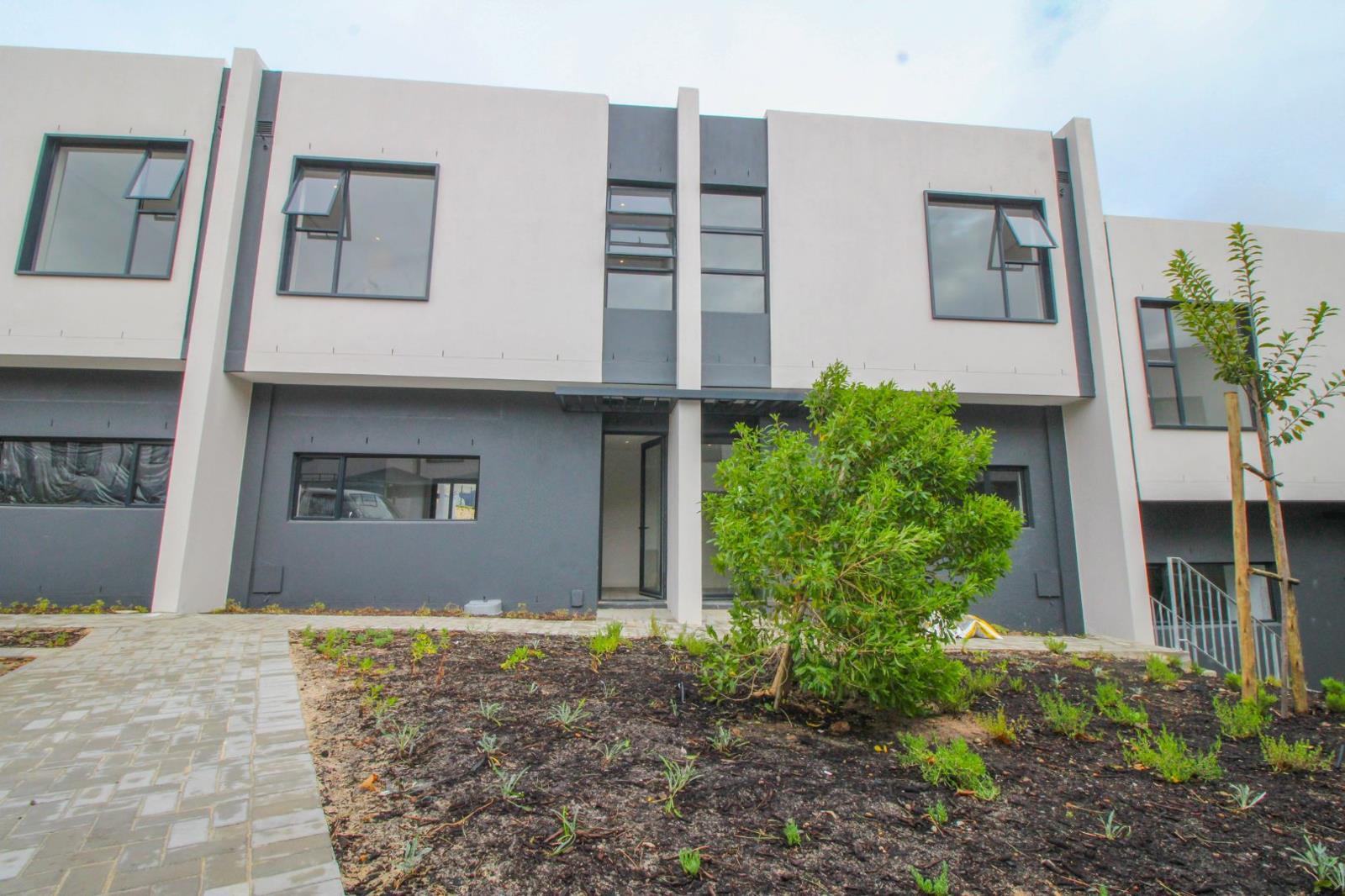 3 Bedroom House in Dennegeur