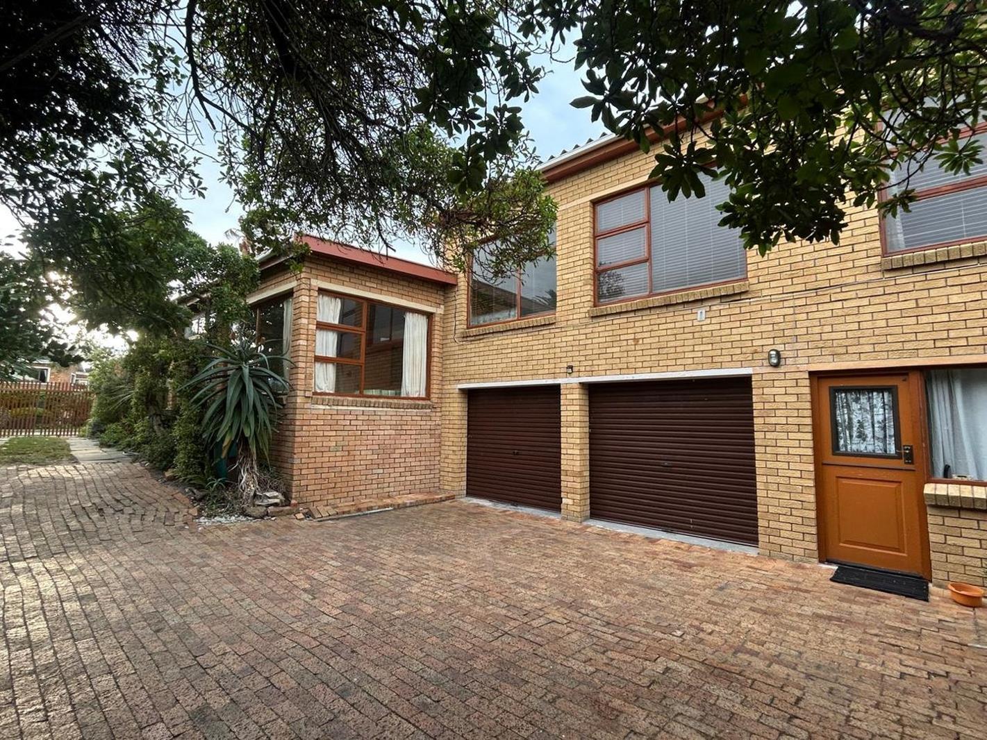 3 Bedroom House in Sandbaai