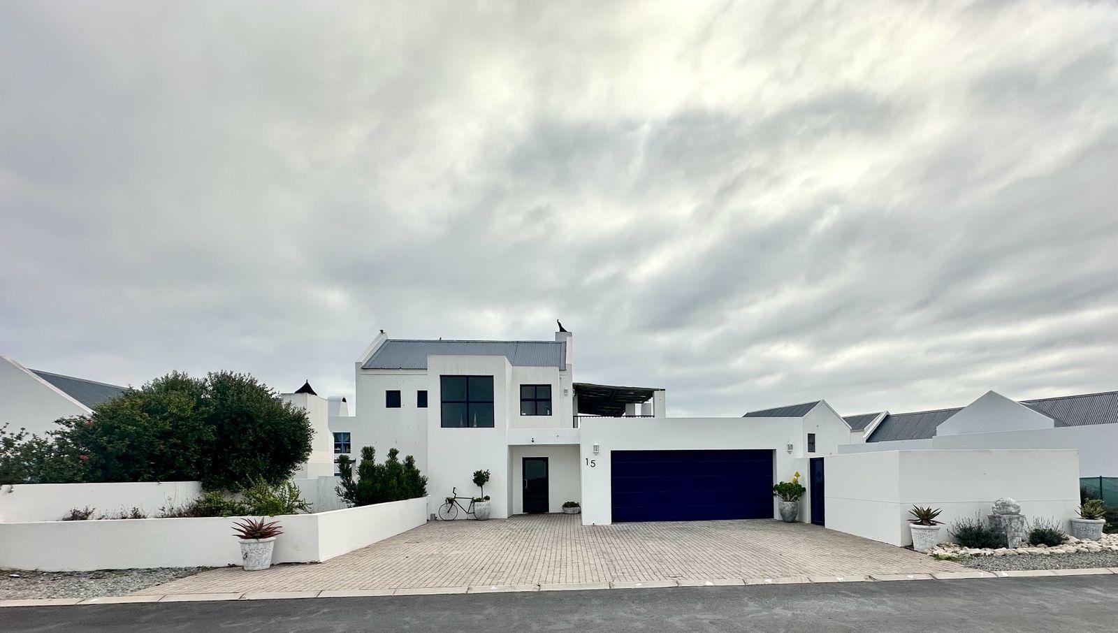 4 Bedroom House in Blue Lagoon