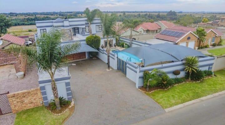 4 Bedroom House in Liefde en Vrede