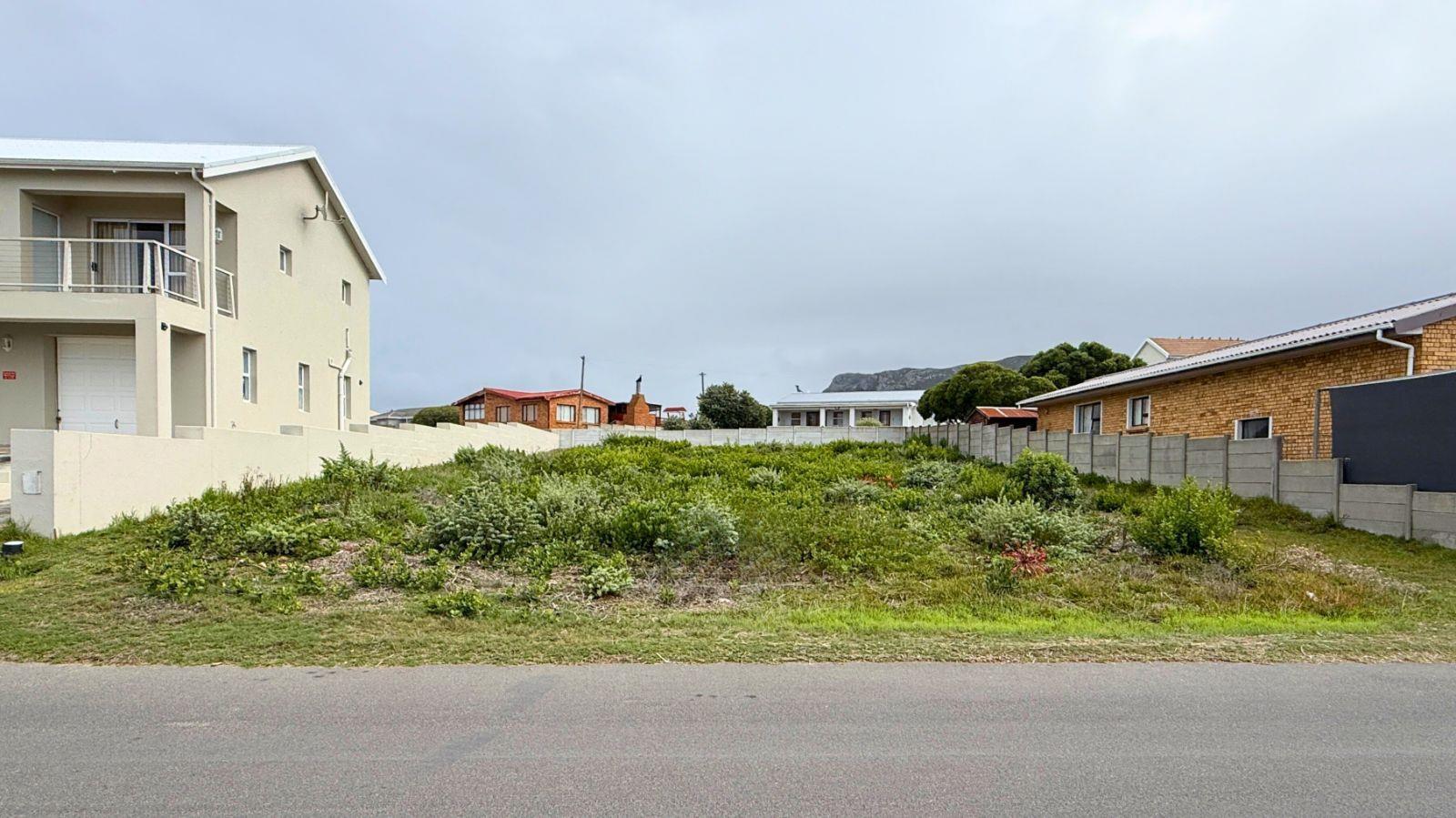 654 m² Land available in Franskraal