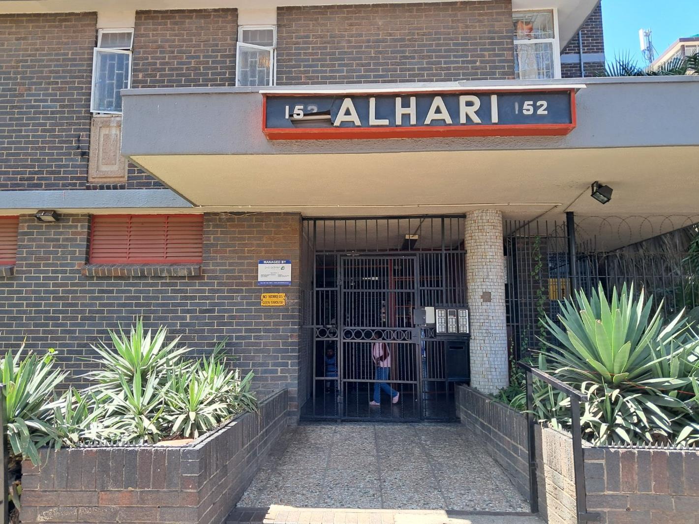 1.5 Bedroom Apartment in Sunnyside