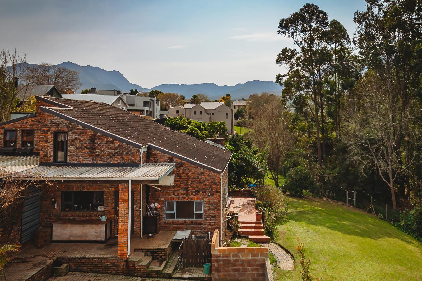 3 Bedroom House in Heather Park
