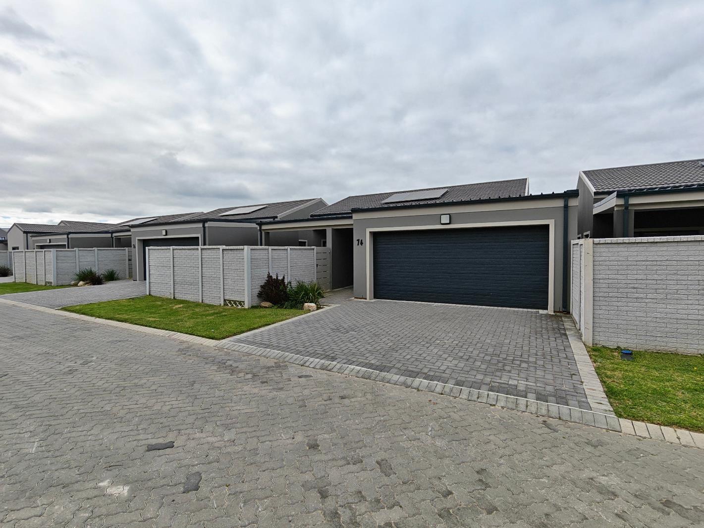 3 Bedroom Townhouse in Westbrook