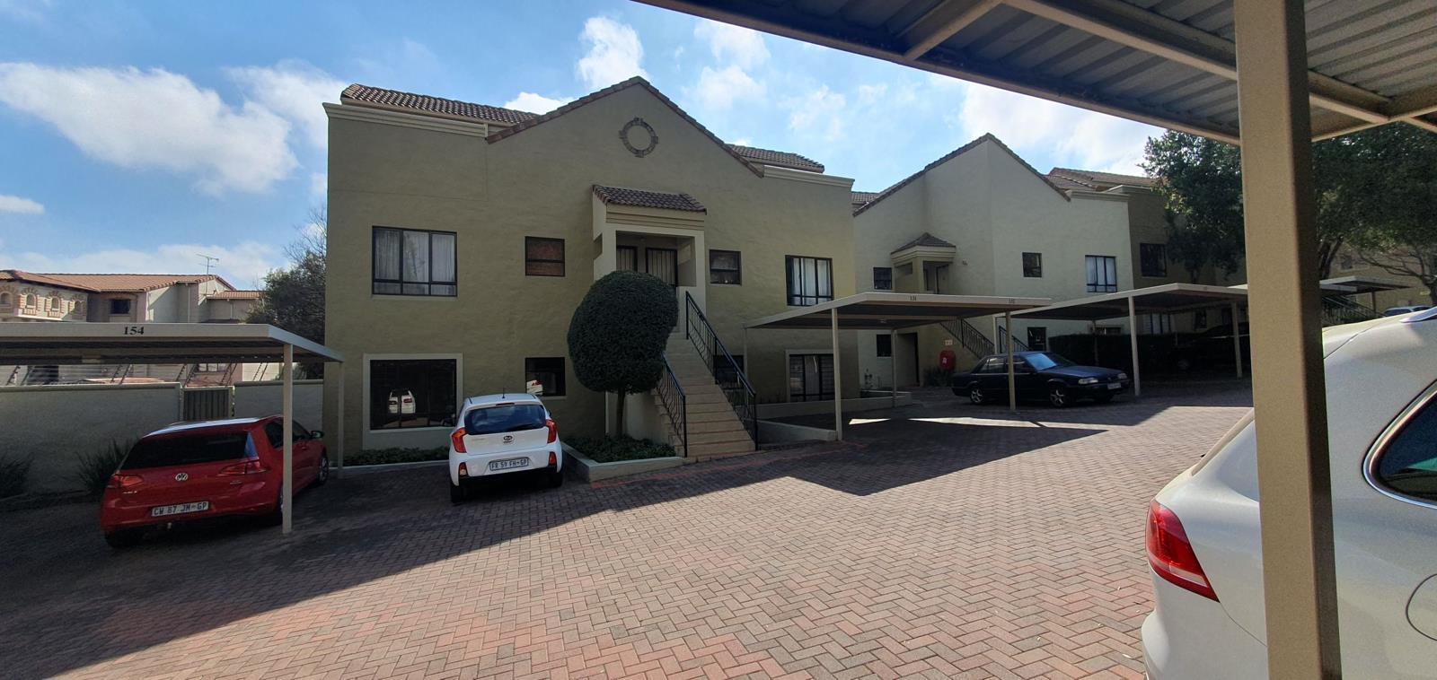 2 Bedroom Apartment in Douglasdale