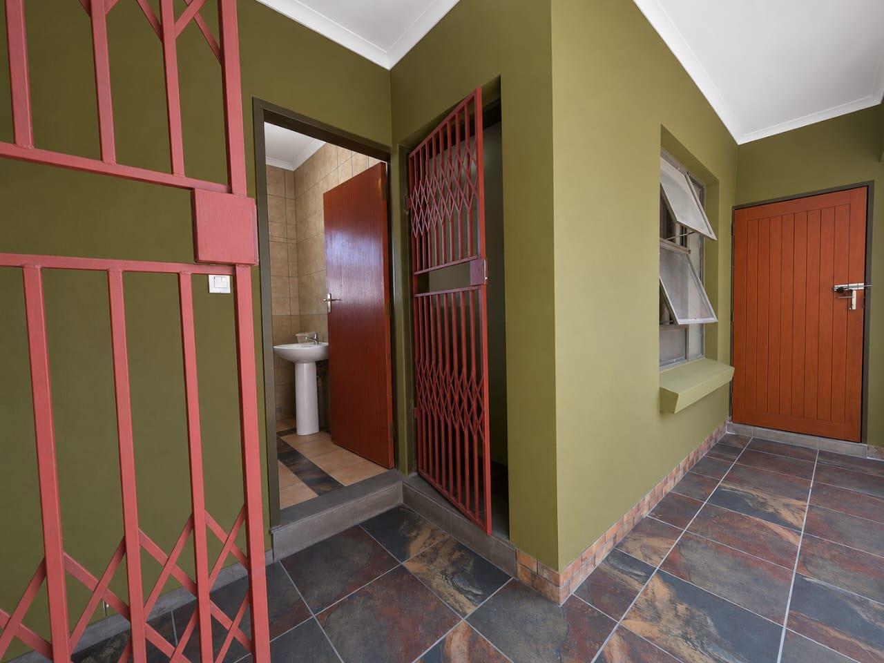 6 Bedroom House in Ivydale