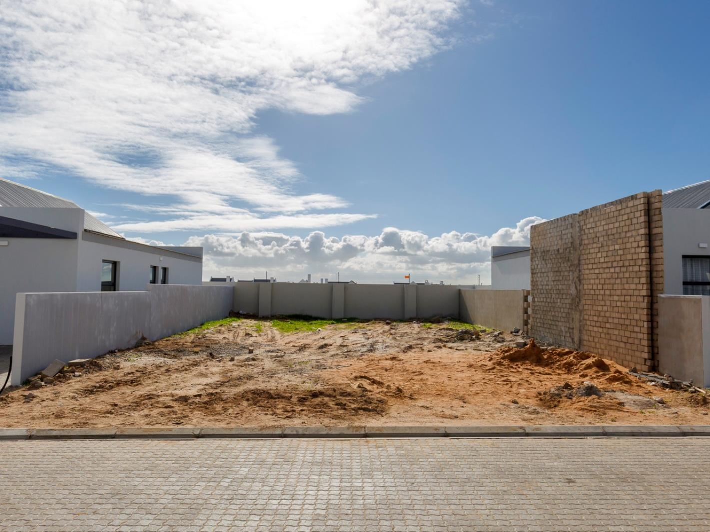 3 Bedroom House in Laguna