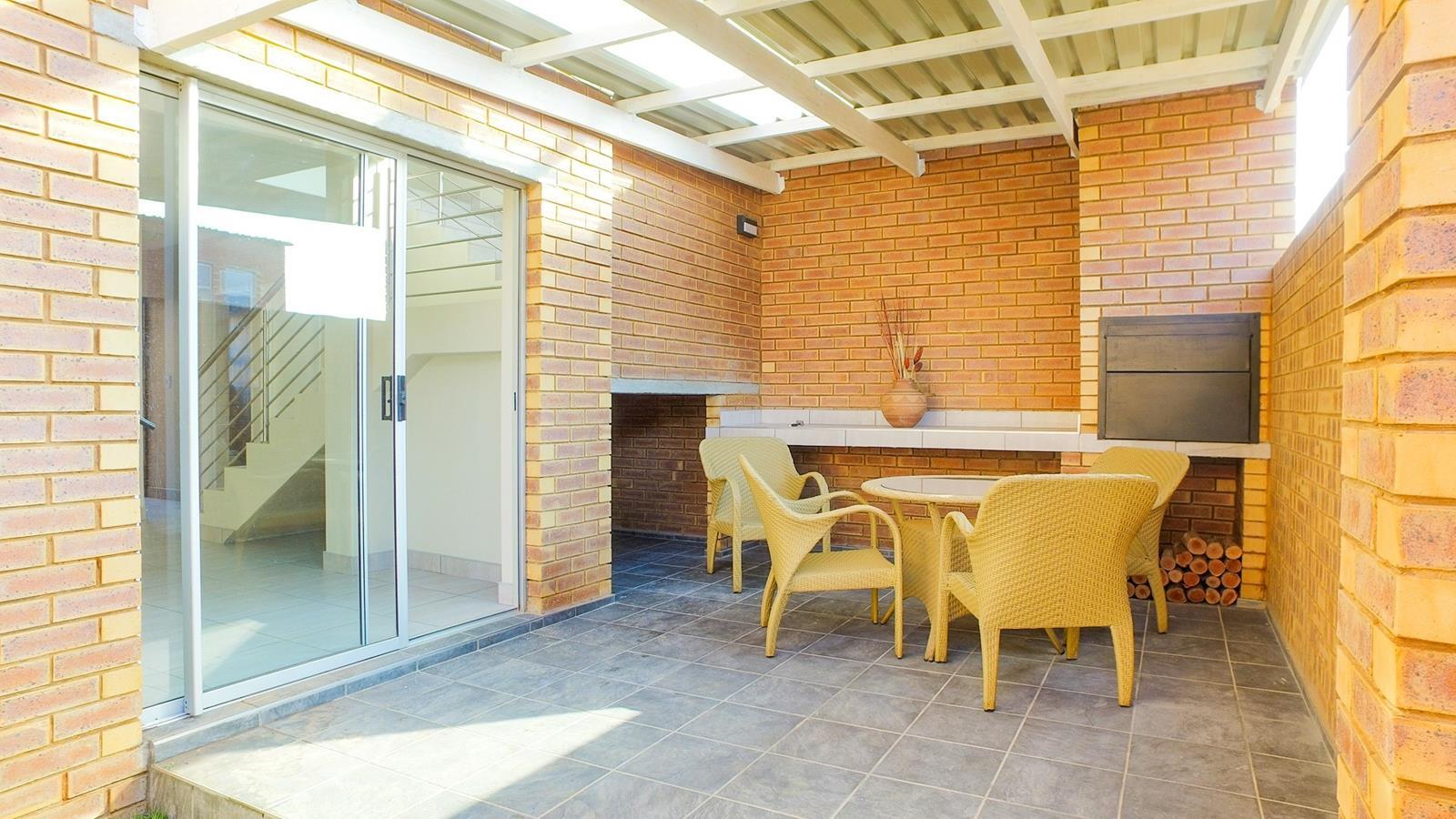 3 Bedroom Duplex in Glen Marais