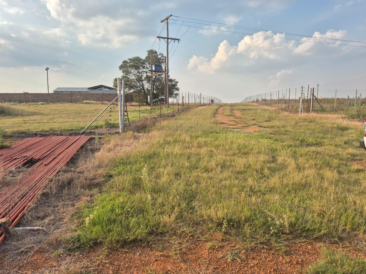 3.4 ha Land available in Delmas