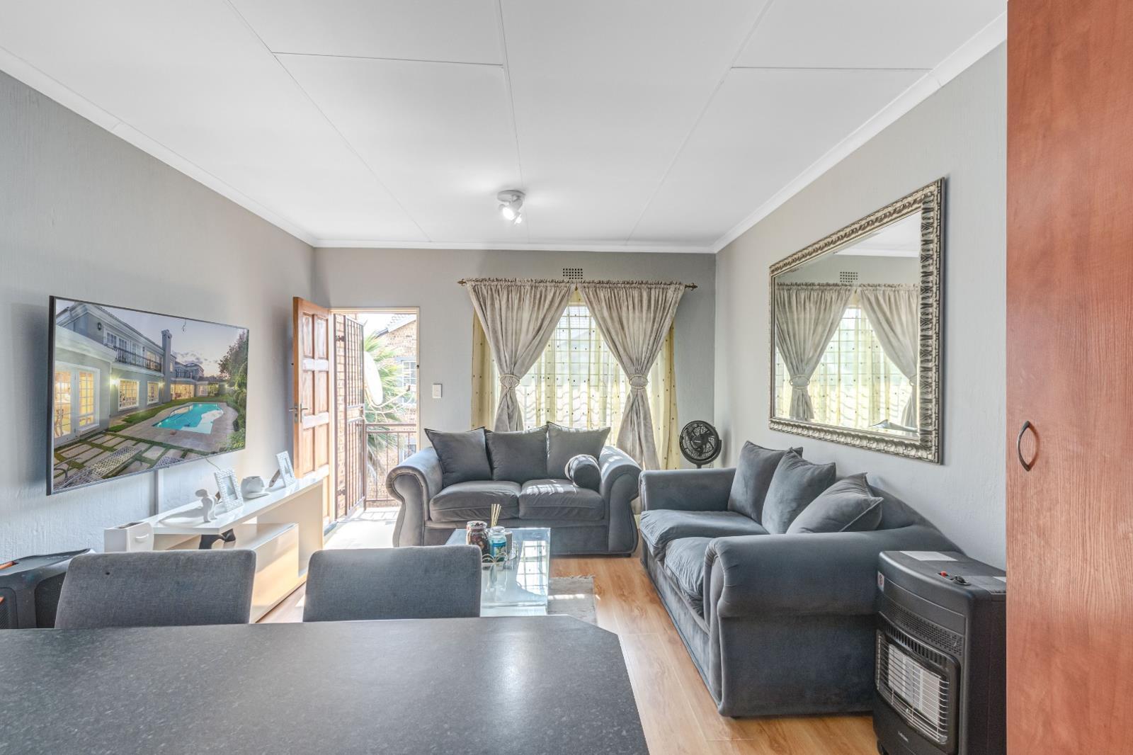 2 Bedroom Apartment in Strubens Valley