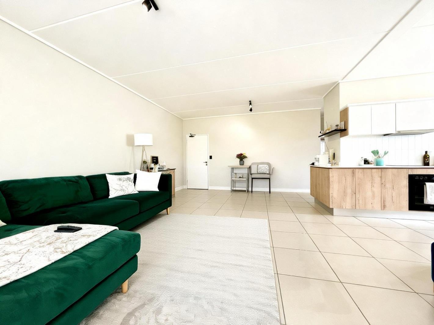 3 Bedroom Apartment in Linbro Park
