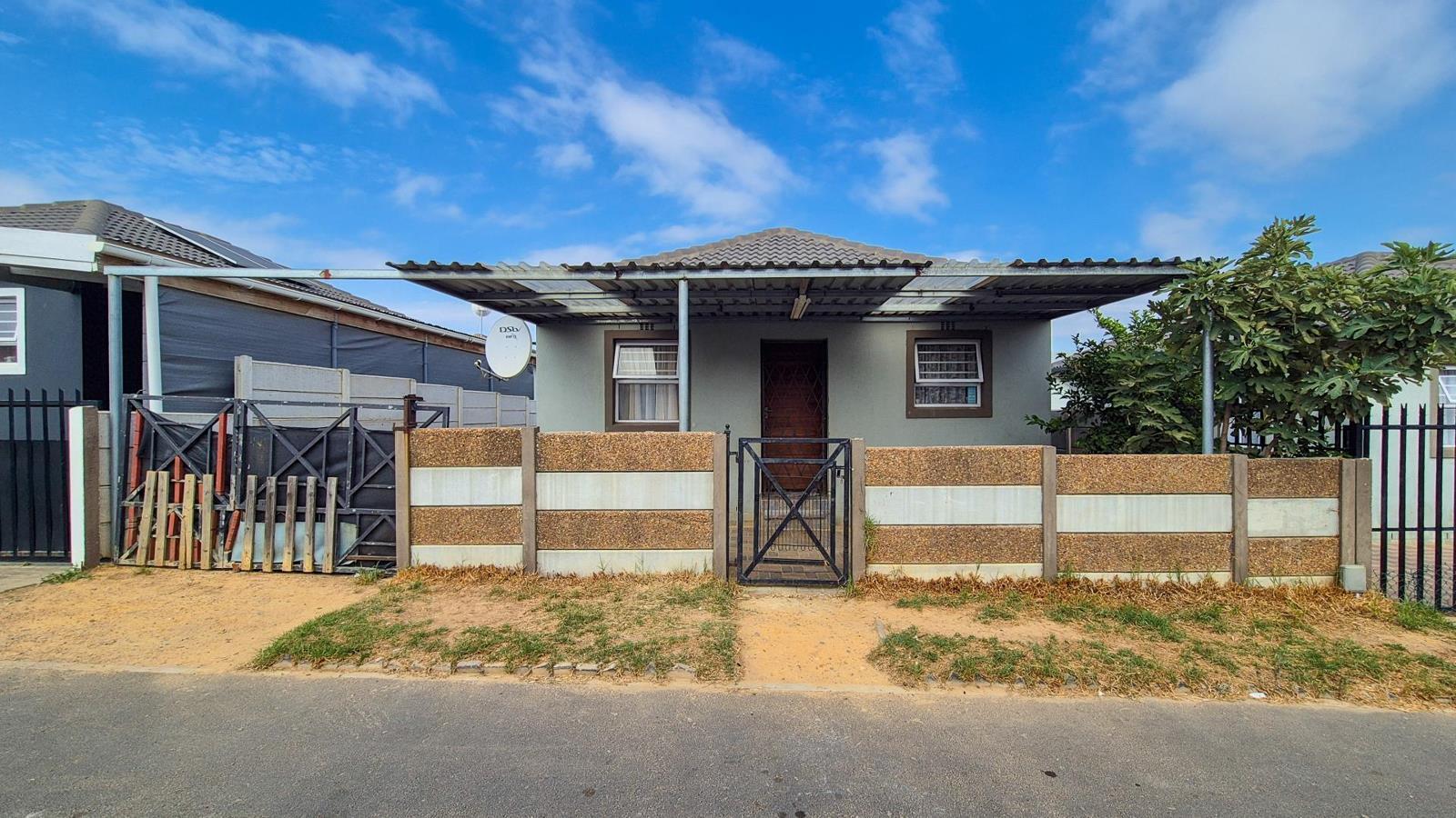 2 Bedroom House in Groenheuwel