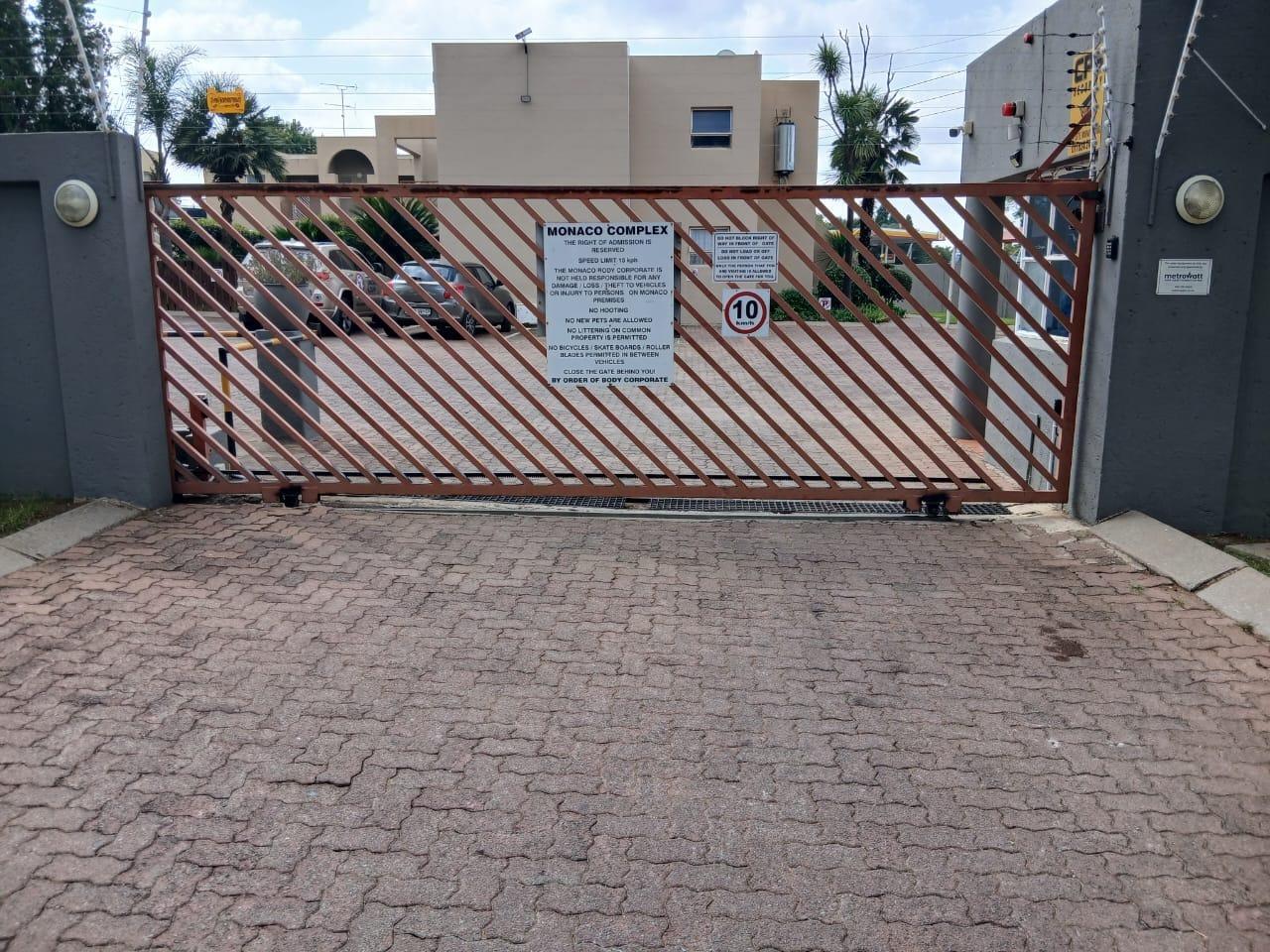 1 Bedroom Townhouse in Brackendowns