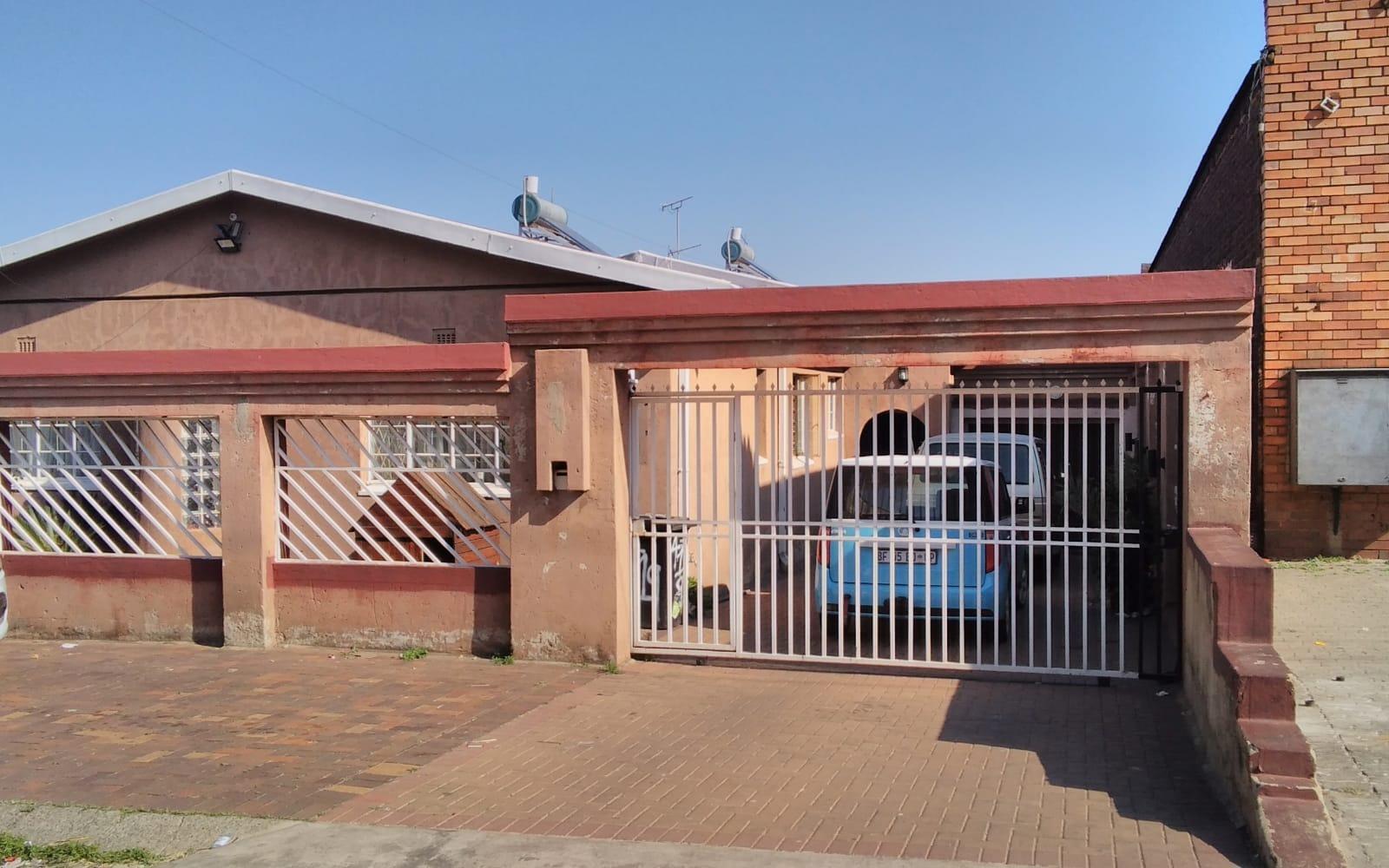 4 Bedroom House in Newclare
