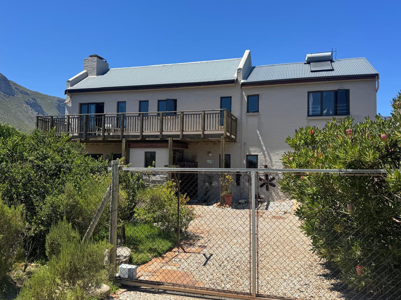 3 Bedroom House in Bettys Bay