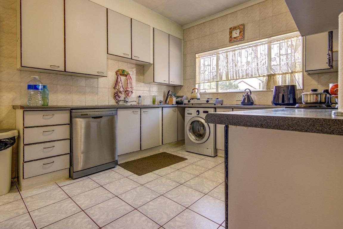 3 Bedroom House in Birchleigh