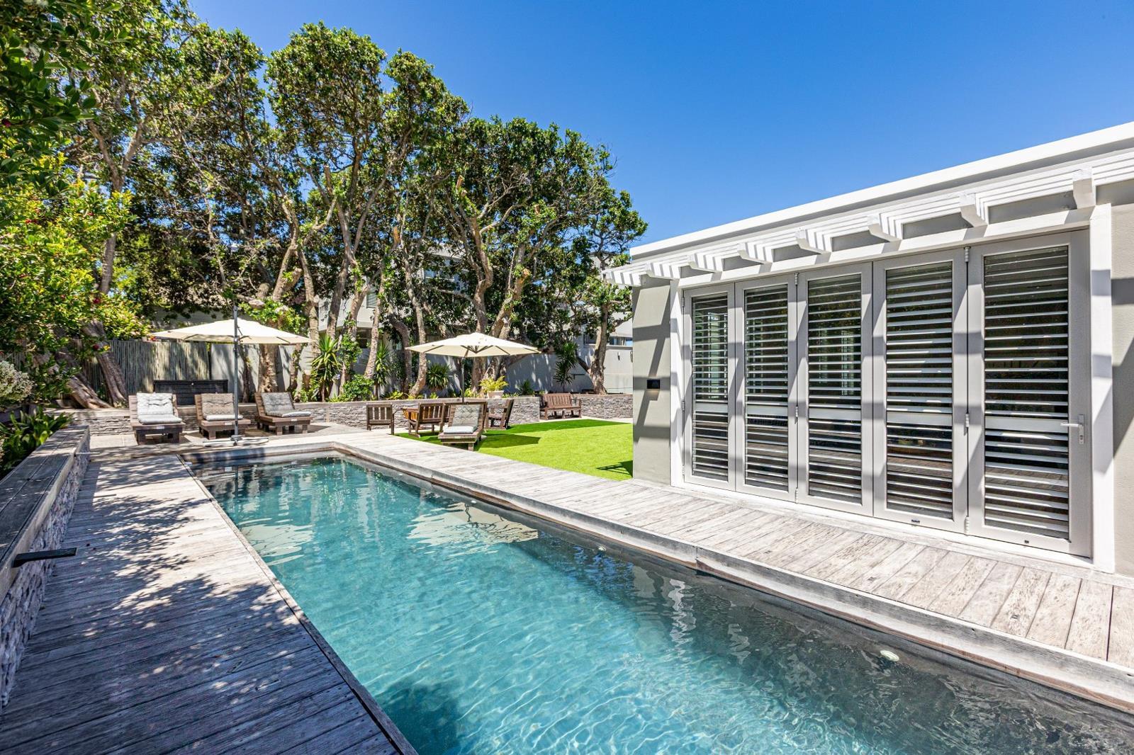 4 Bedroom House in Sandbaai