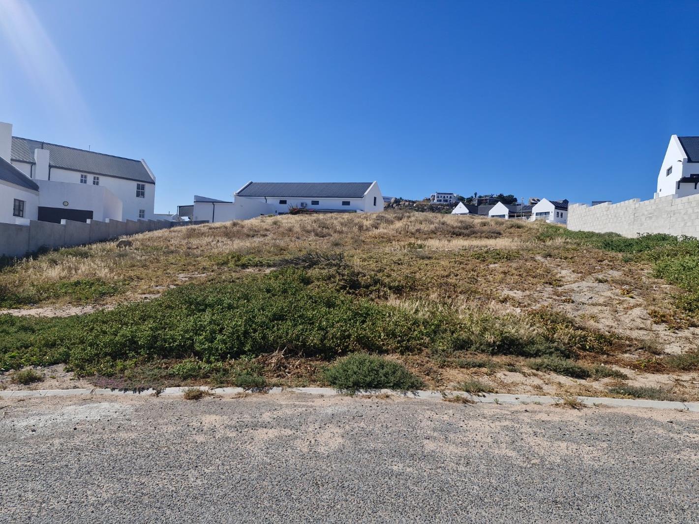 698 m² Land available in Da Gama Bay