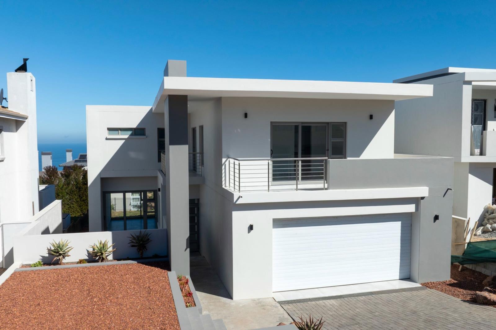 3 Bedroom House in Pinnacle Point Golf Estate