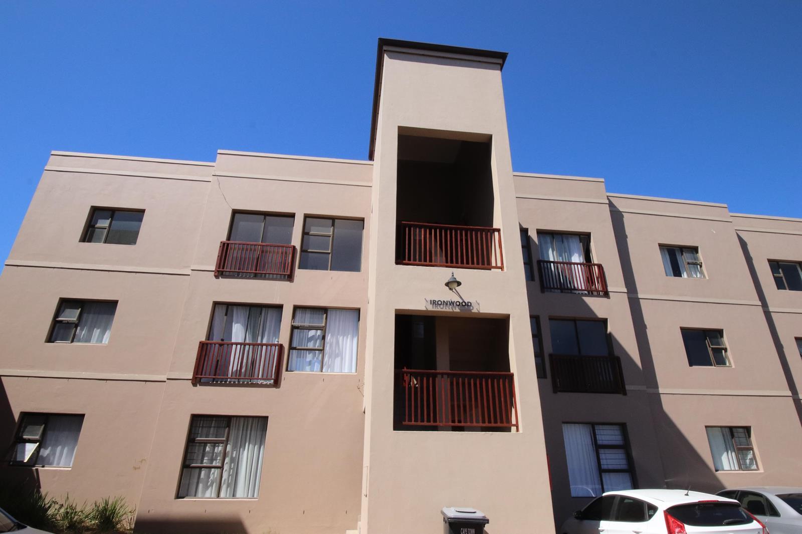 2 Bedroom Apartment in Parklands