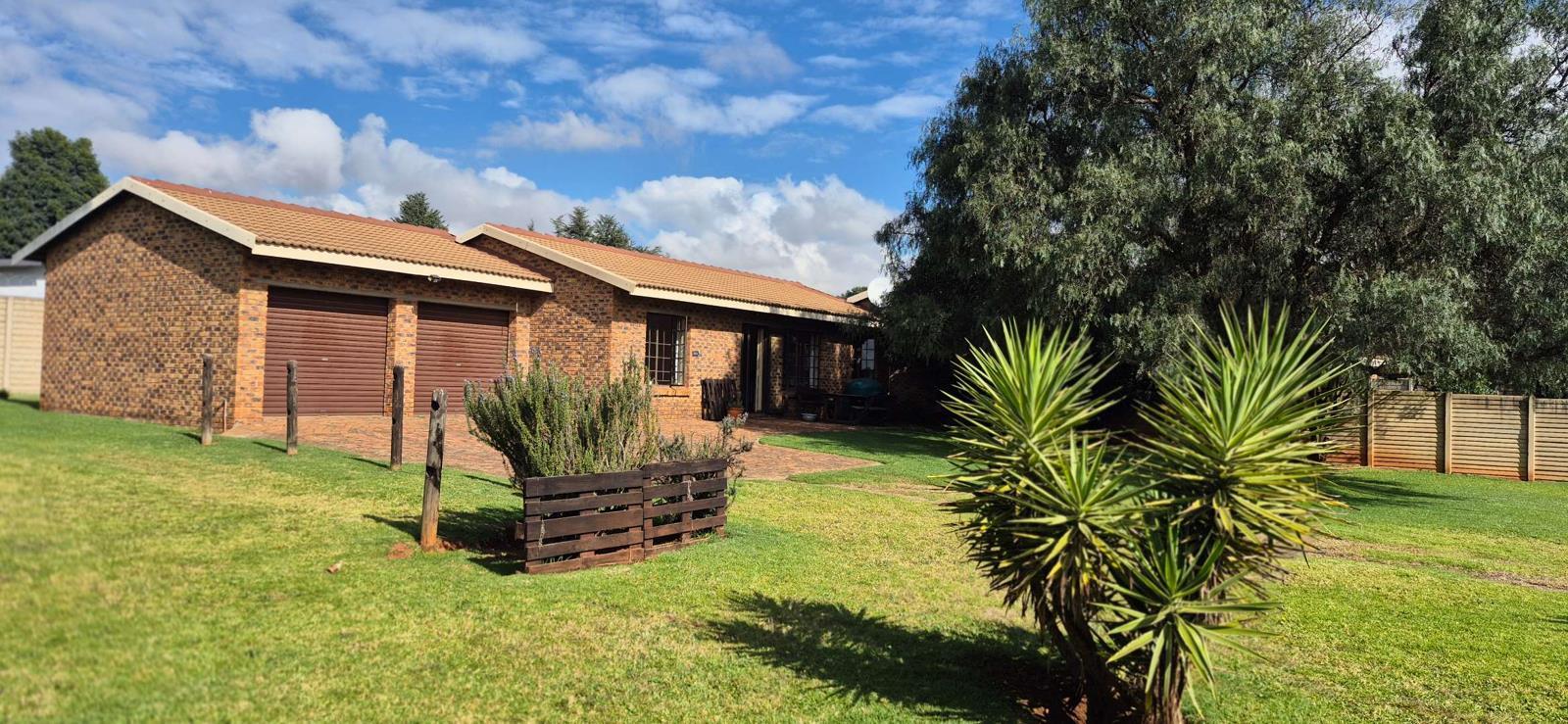 2 Bedroom Townhouse in Bredell AH