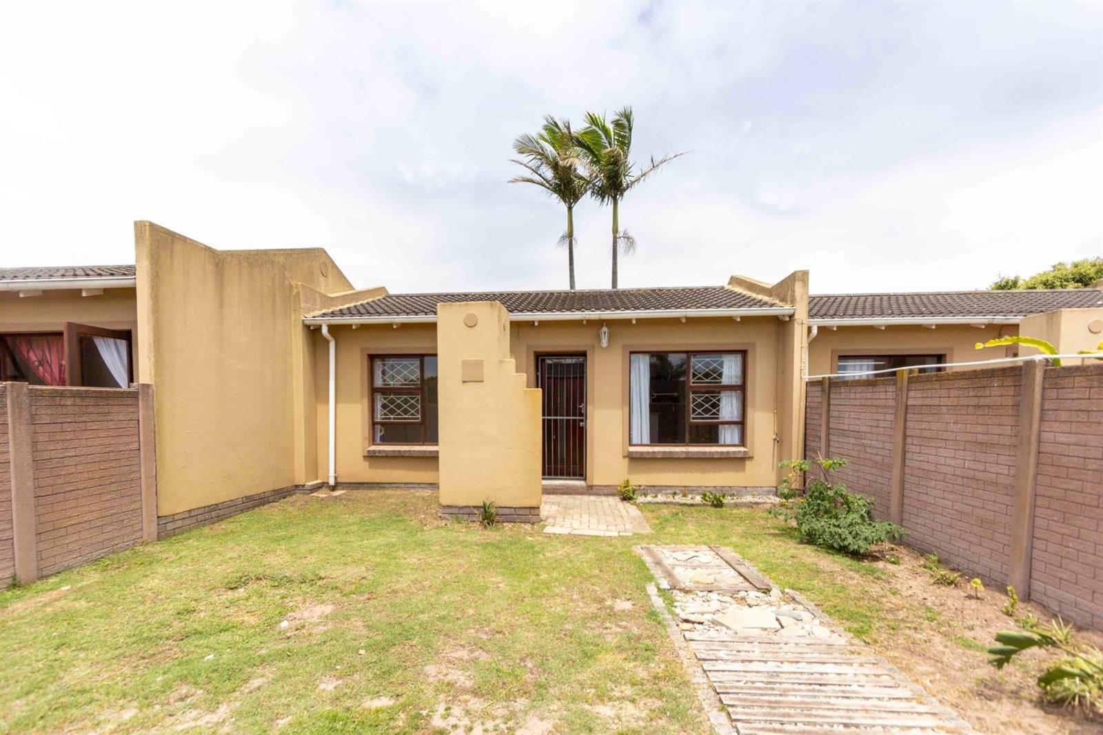 2 Bedroom Townhouse in Lorraine