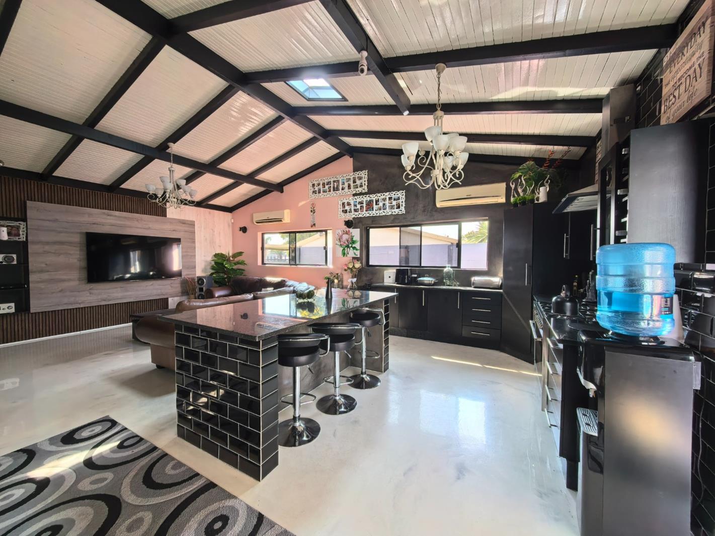 5 Bedroom House in Raceview