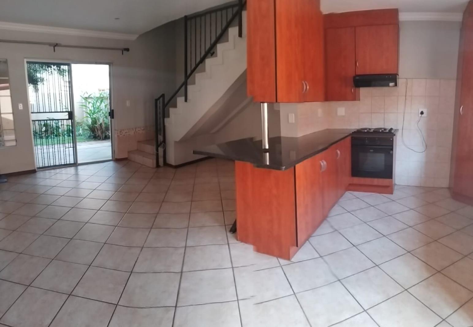 2 Bedroom Townhouse in Equestria