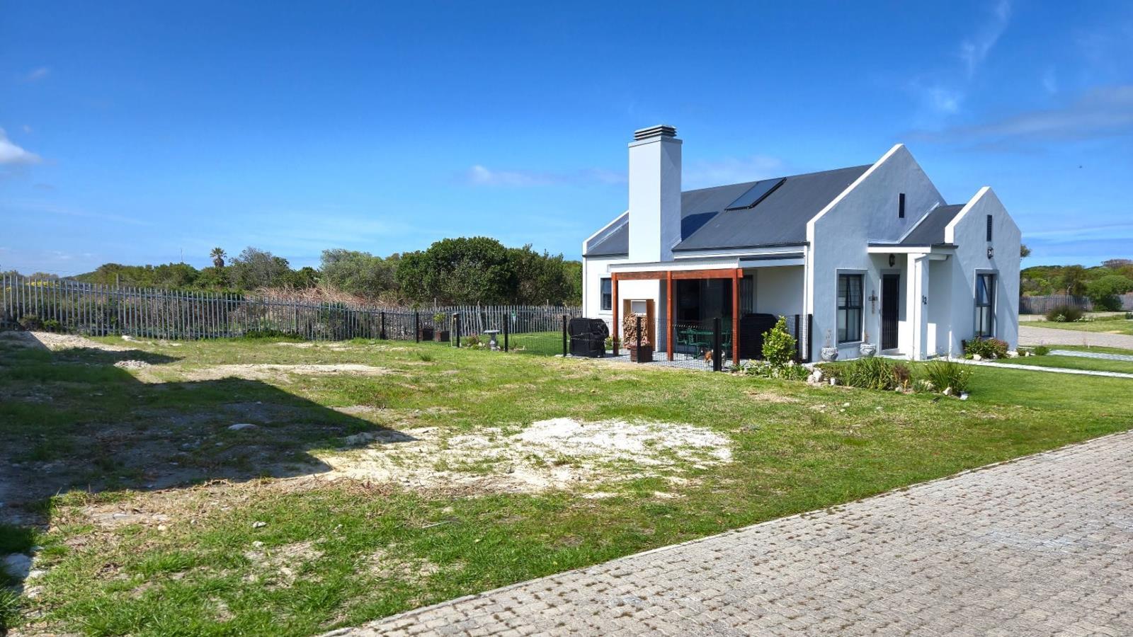 325 m² Land available in Franskraal