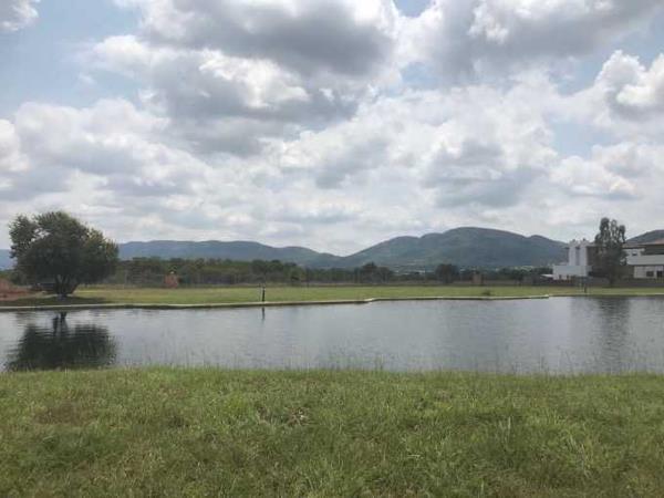 1 014 m² Land available in The Islands Estate