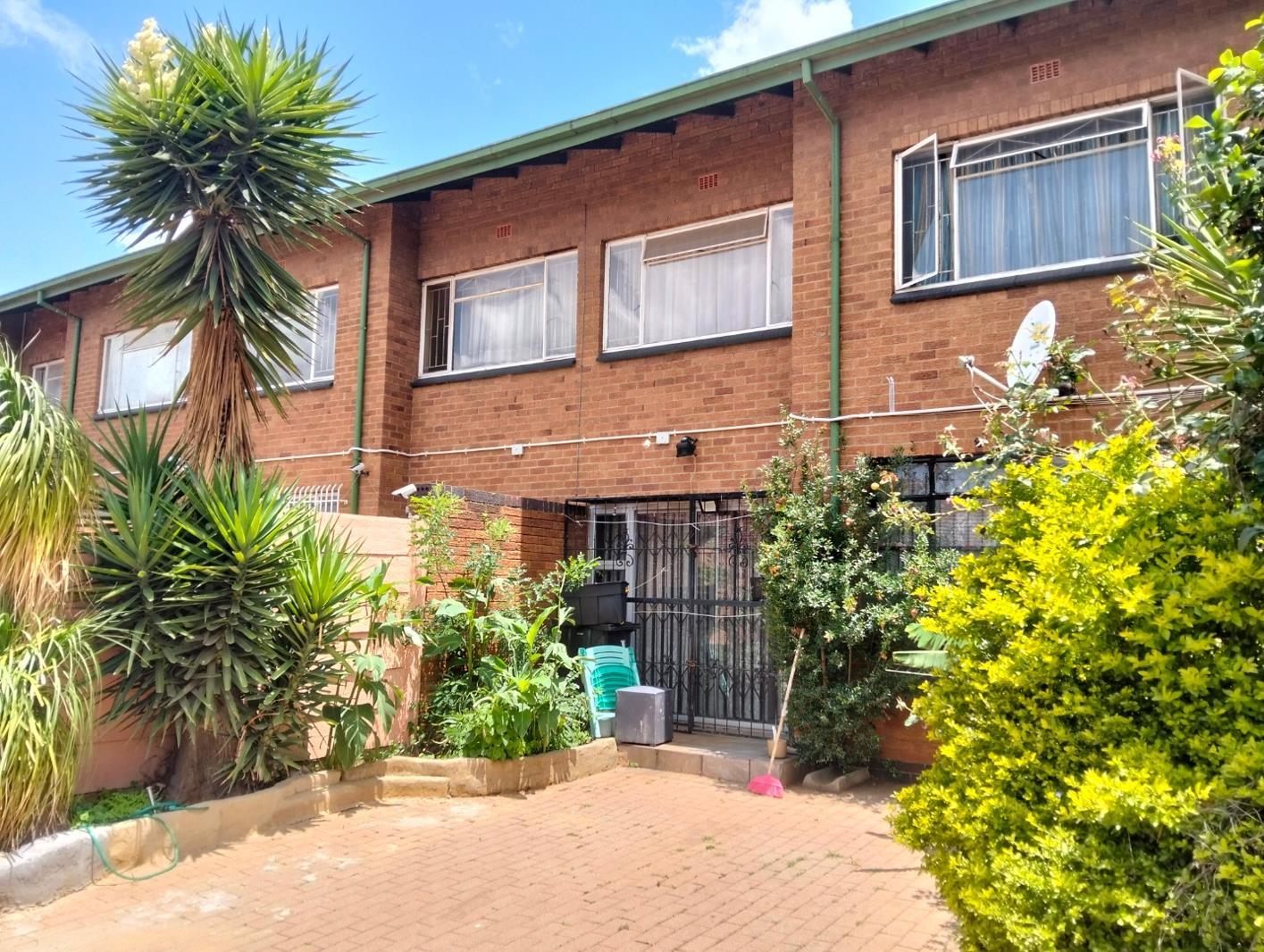 3 Bedroom Townhouse in Berton Park