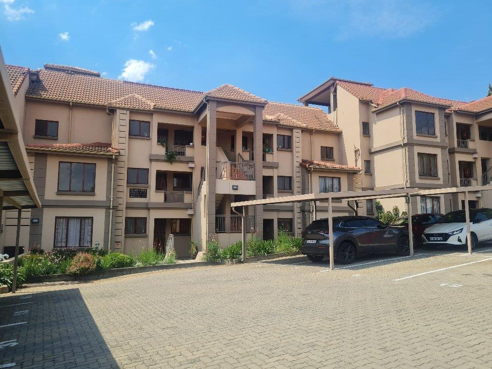 2 Bedroom Townhouse in Dowerglen and Ext
