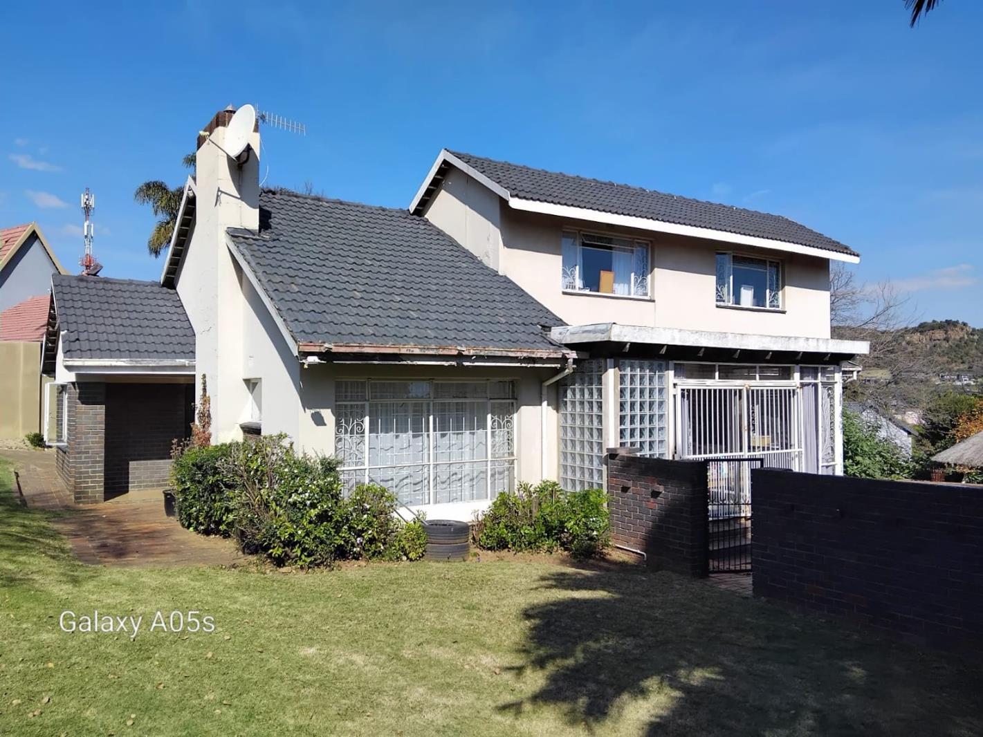 4 Bedroom House in Mondeor