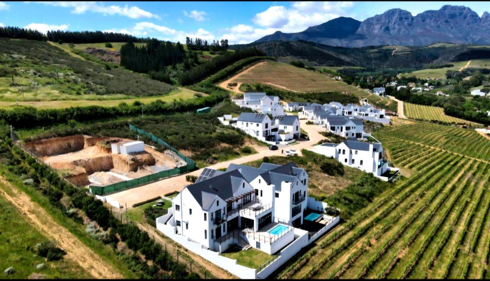 400 m² Land available in Weltevreden Hills Estate