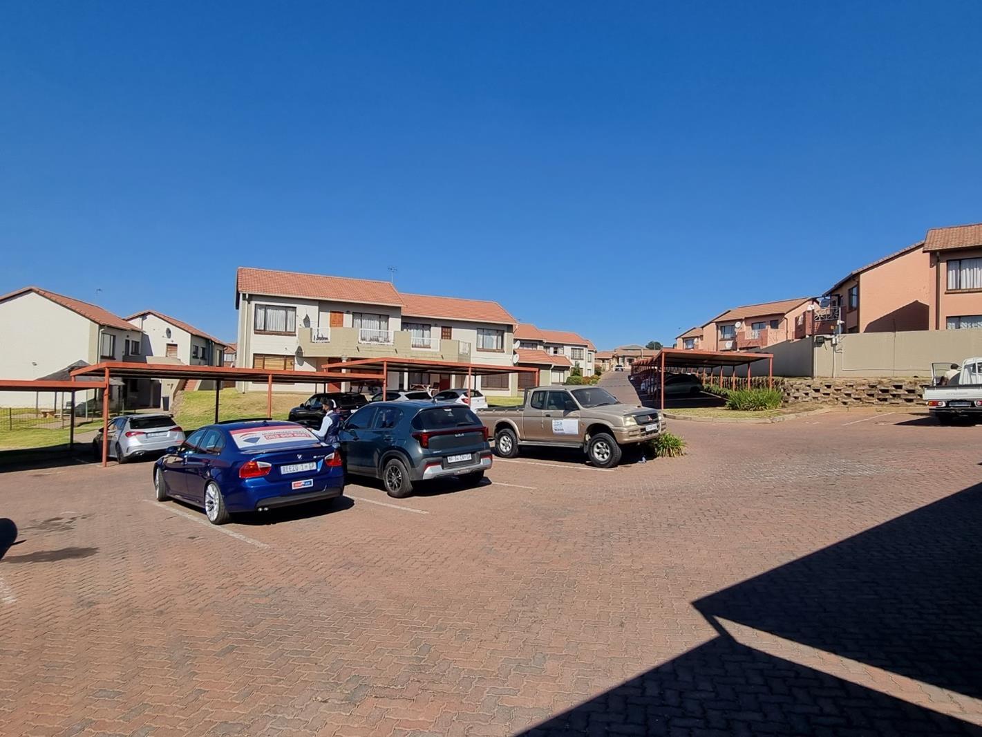 2 Bedroom Townhouse in Mondeor