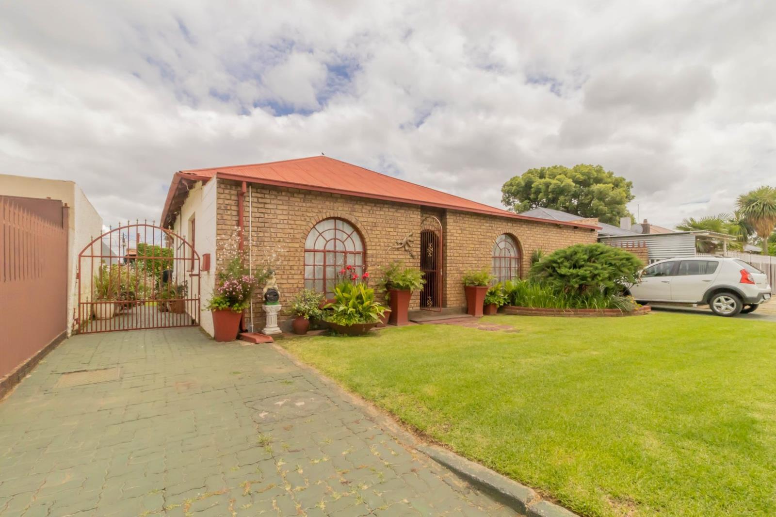 3 Bedroom House in Geduld