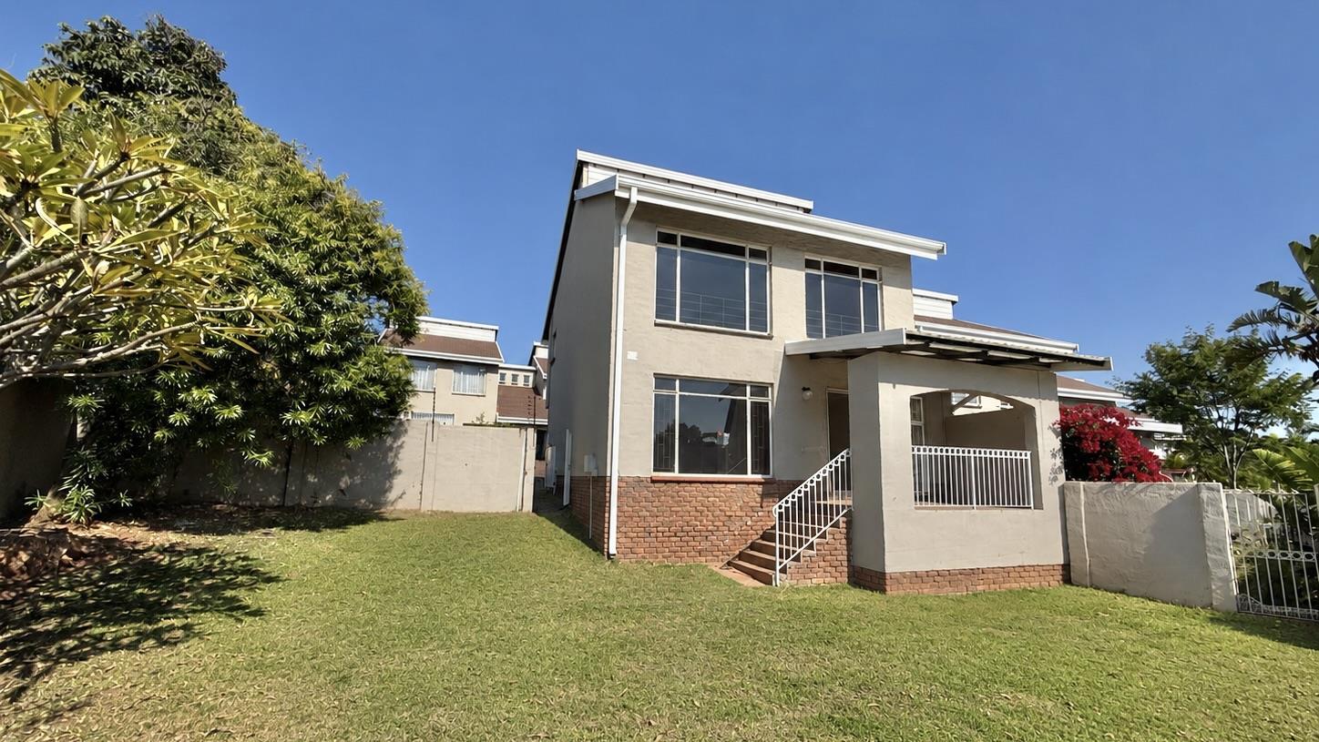 3 Bedroom Townhouse in Magalieskruin