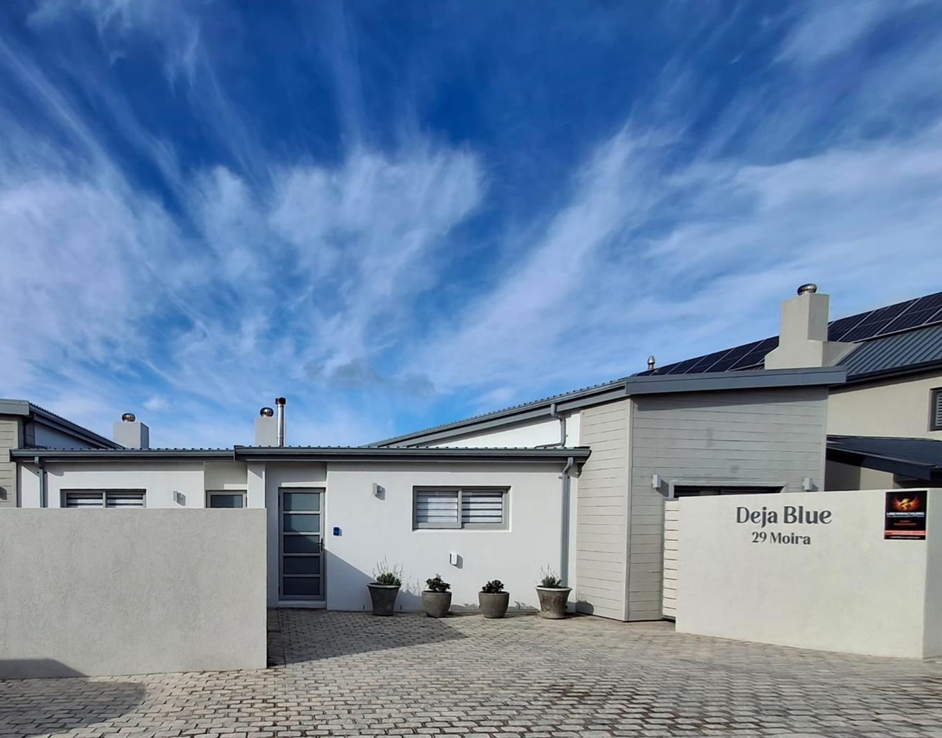 4 Bedroom House in Struisbaai