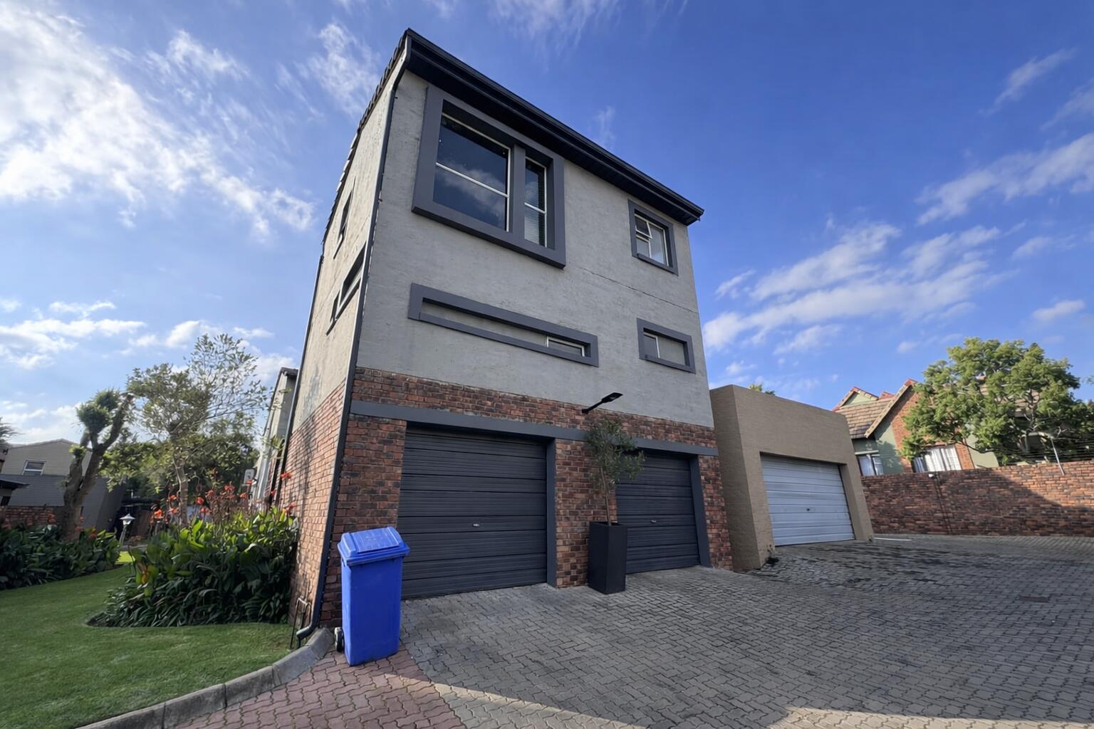 2 Bedroom Townhouse in Bronberg