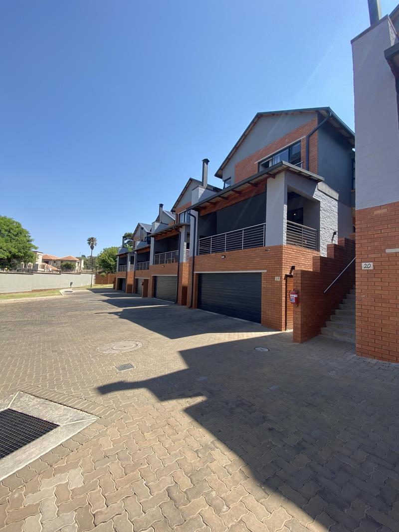 3 Bedroom Apartment in Olympus AH