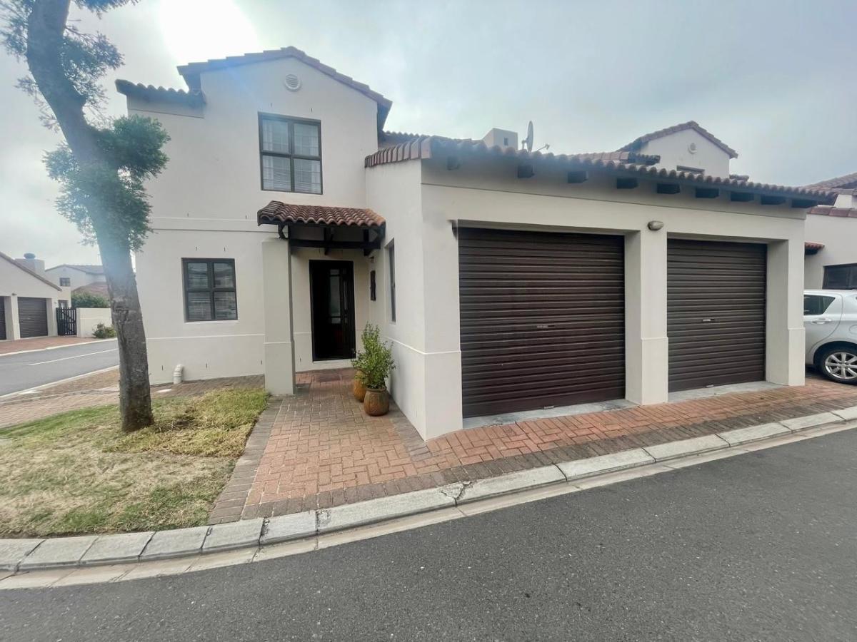 3 Bedroom Townhouse in Royal Ascot